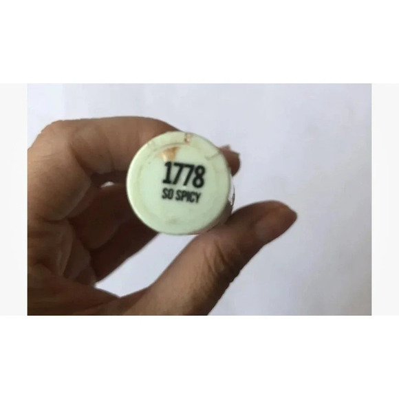 HARD CANDY All Matte Up Lip Crayon So Spicy - Picture 2 of 2